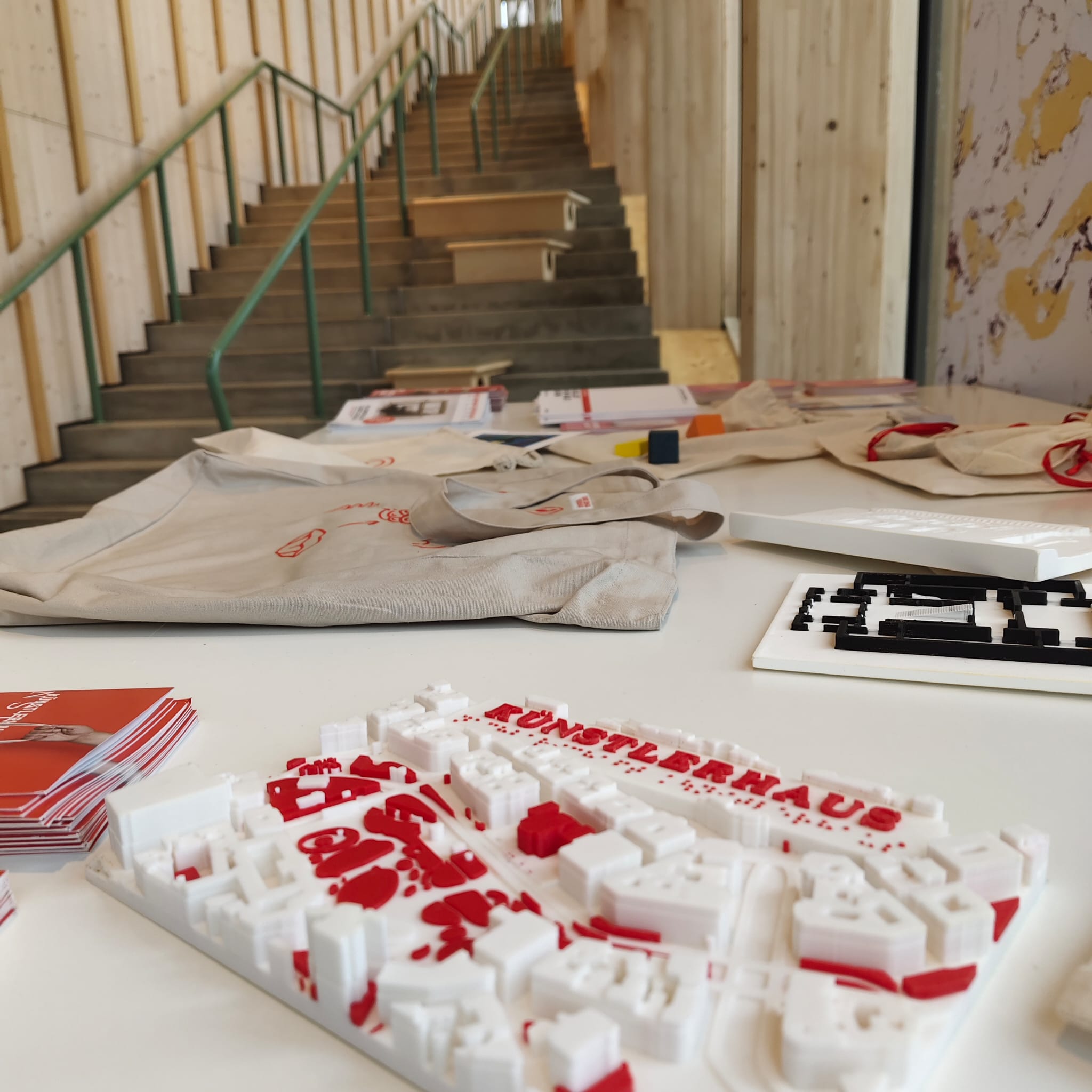 Präsentation multisensorische Museumstasche in St. Pölten